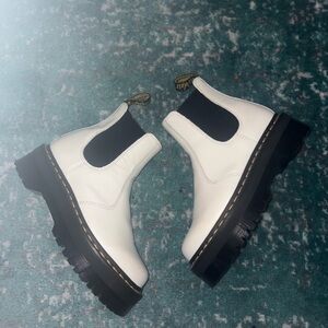 Dr. Martens 2976 Quad Smooth White Leather Platform Chelsea Boots 7